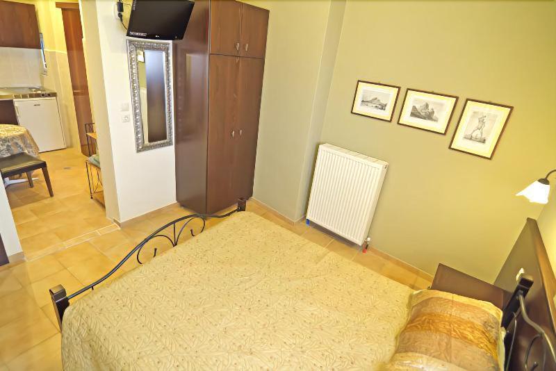 Minos Pension Rhodes City Buitenkant foto