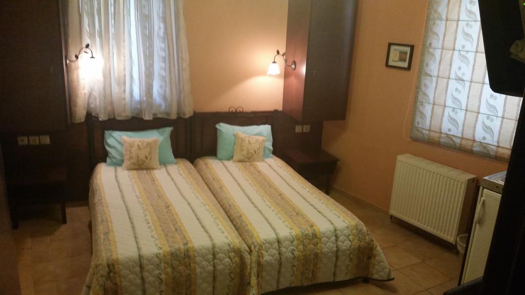 Minos Pension Rhodes City Kamer foto