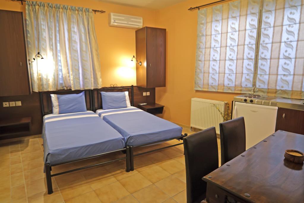 Minos Pension Rhodes City Buitenkant foto
