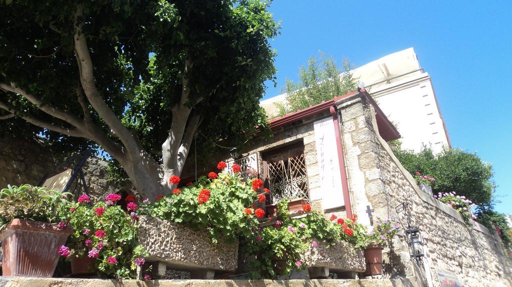 Minos Pension Rhodes City Buitenkant foto